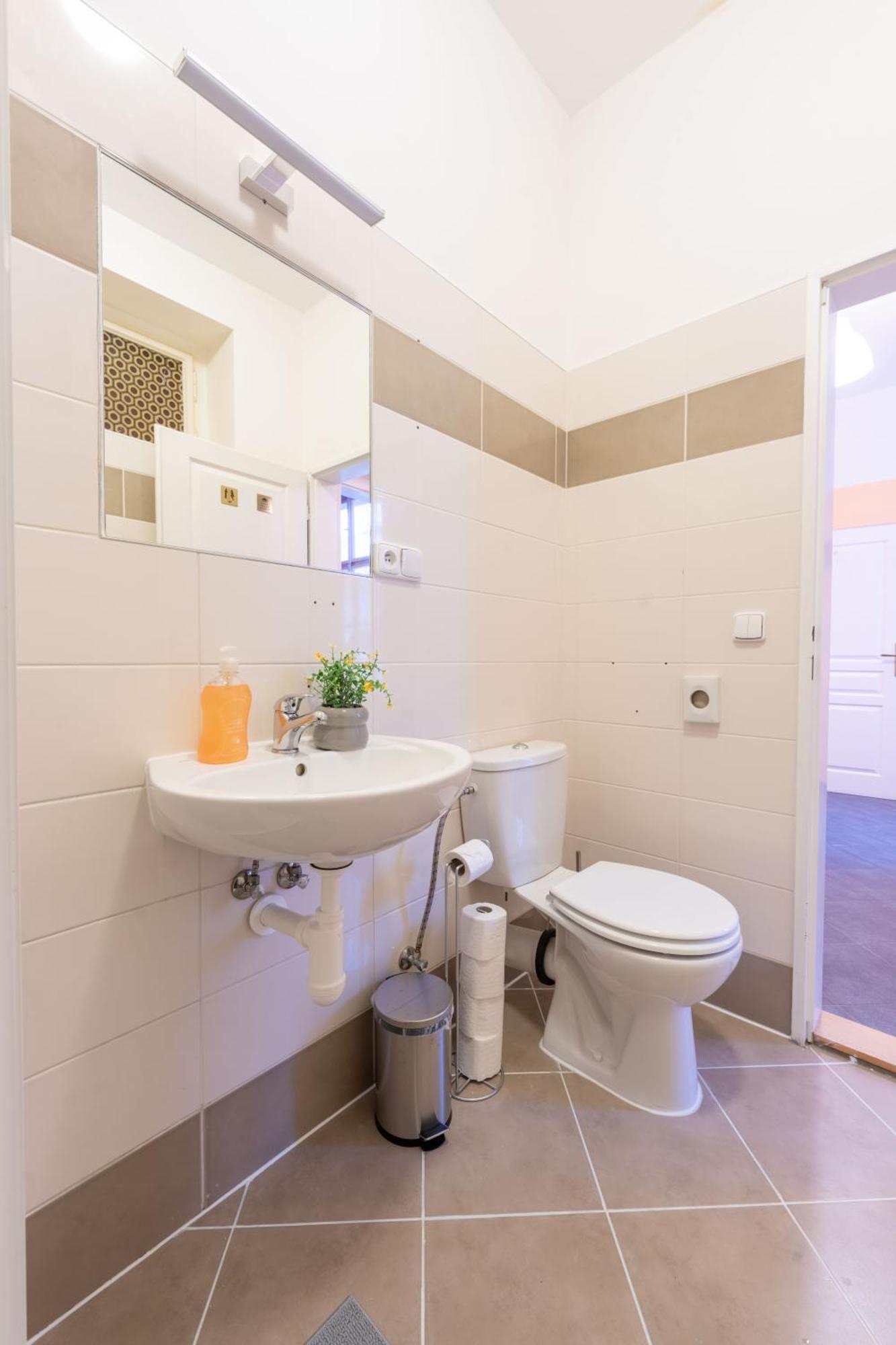 Stellar Female Hostel Prága Kültér fotó